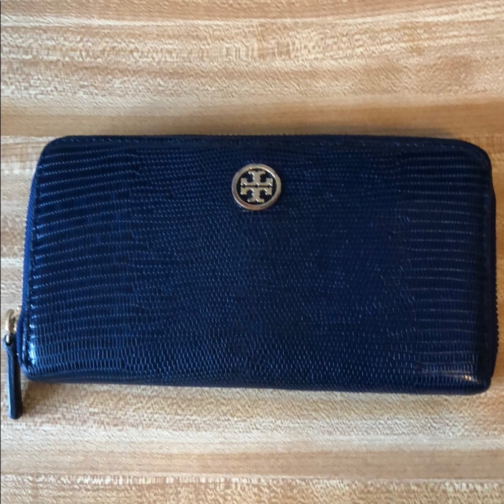 Tory Burch Zip Continental Wallet